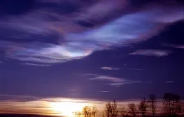 Перламутровые облака: явление Севера